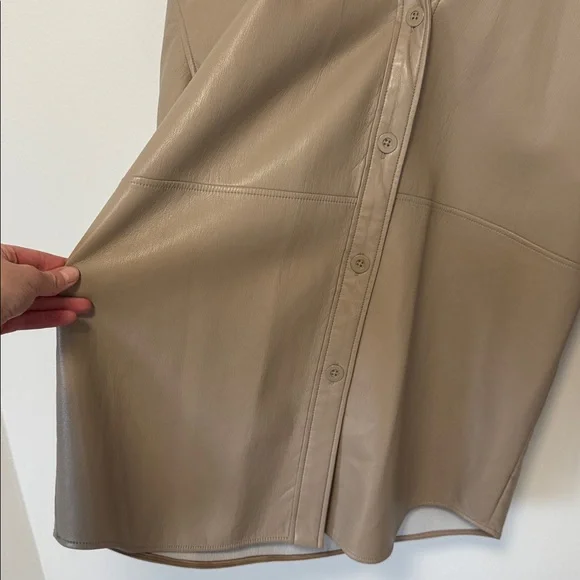 Babaton Pelli Shirt Jacket Vegan Leather Button-Down Relaxed Fit Cream SzL - Picture 5 of 14